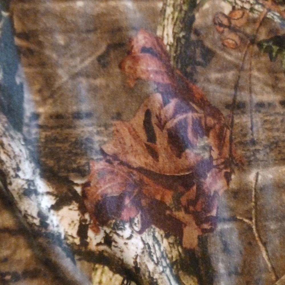 MOSSY OAK CAMO, LONG SLEEVE SHIRT, SIZE SMALL YOUTH. - Picture 6 of 6